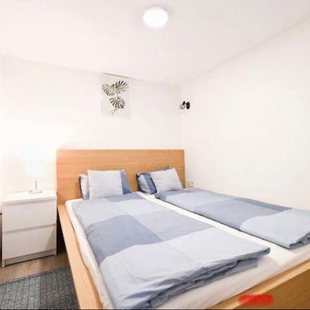 2 Bedroom Flat In Nyar Str., Boutique 布达佩斯 外观 照片