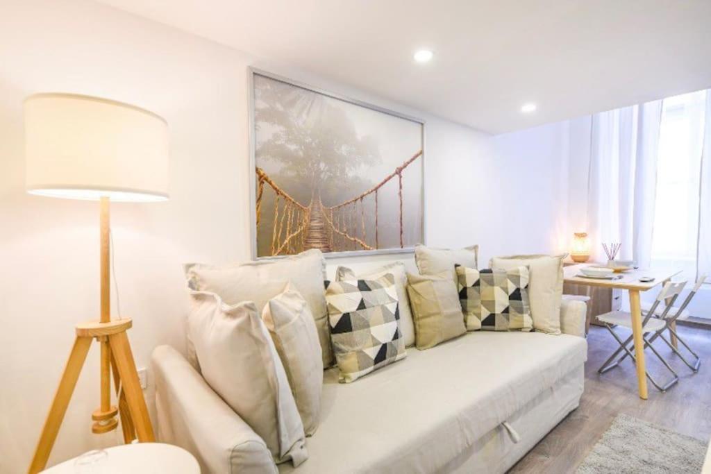2 Bedroom Flat In Nyar Str., Boutique 布达佩斯 外观 照片