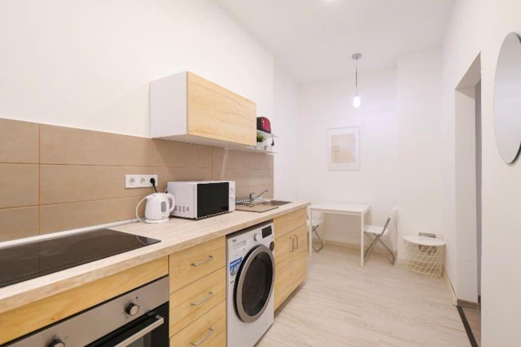 2 Bedroom Flat In Nyar Str., Boutique 布达佩斯 外观 照片
