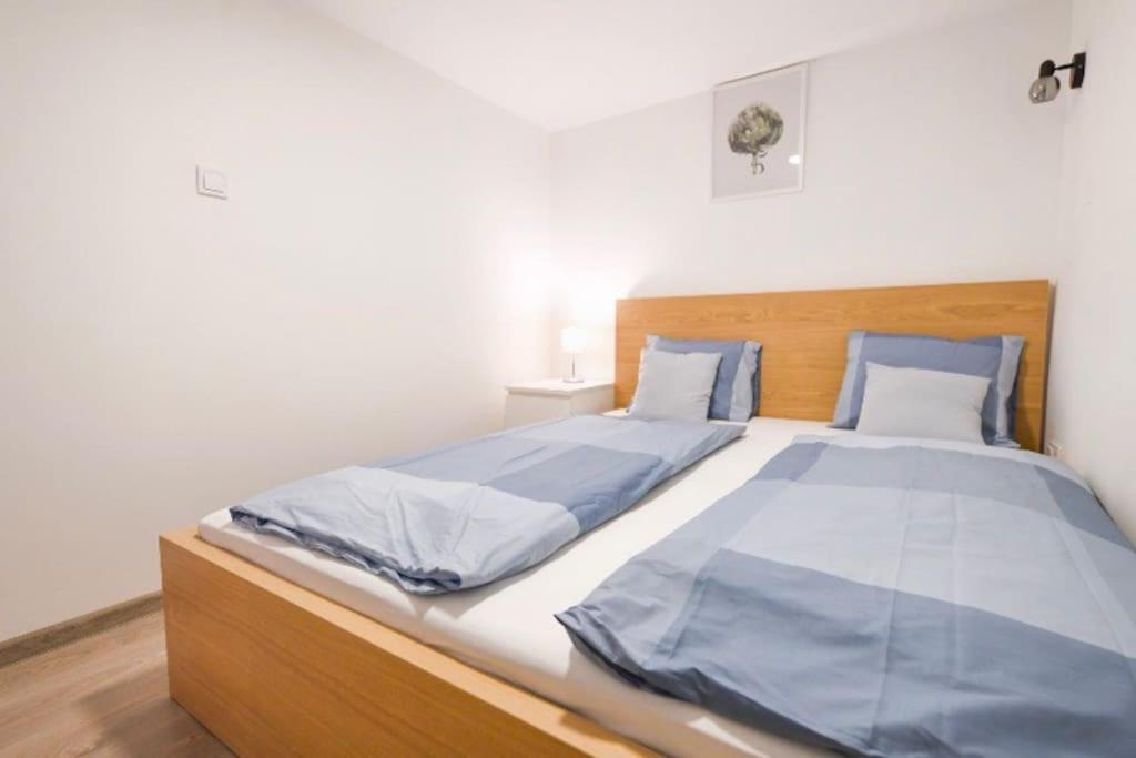 2 Bedroom Flat In Nyar Str., Boutique 布达佩斯 外观 照片